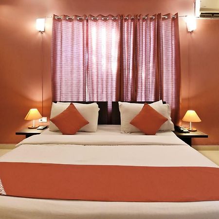 Oyo Flagship 387 Moulsari Avenue Hotel Гургаон Екстериор снимка