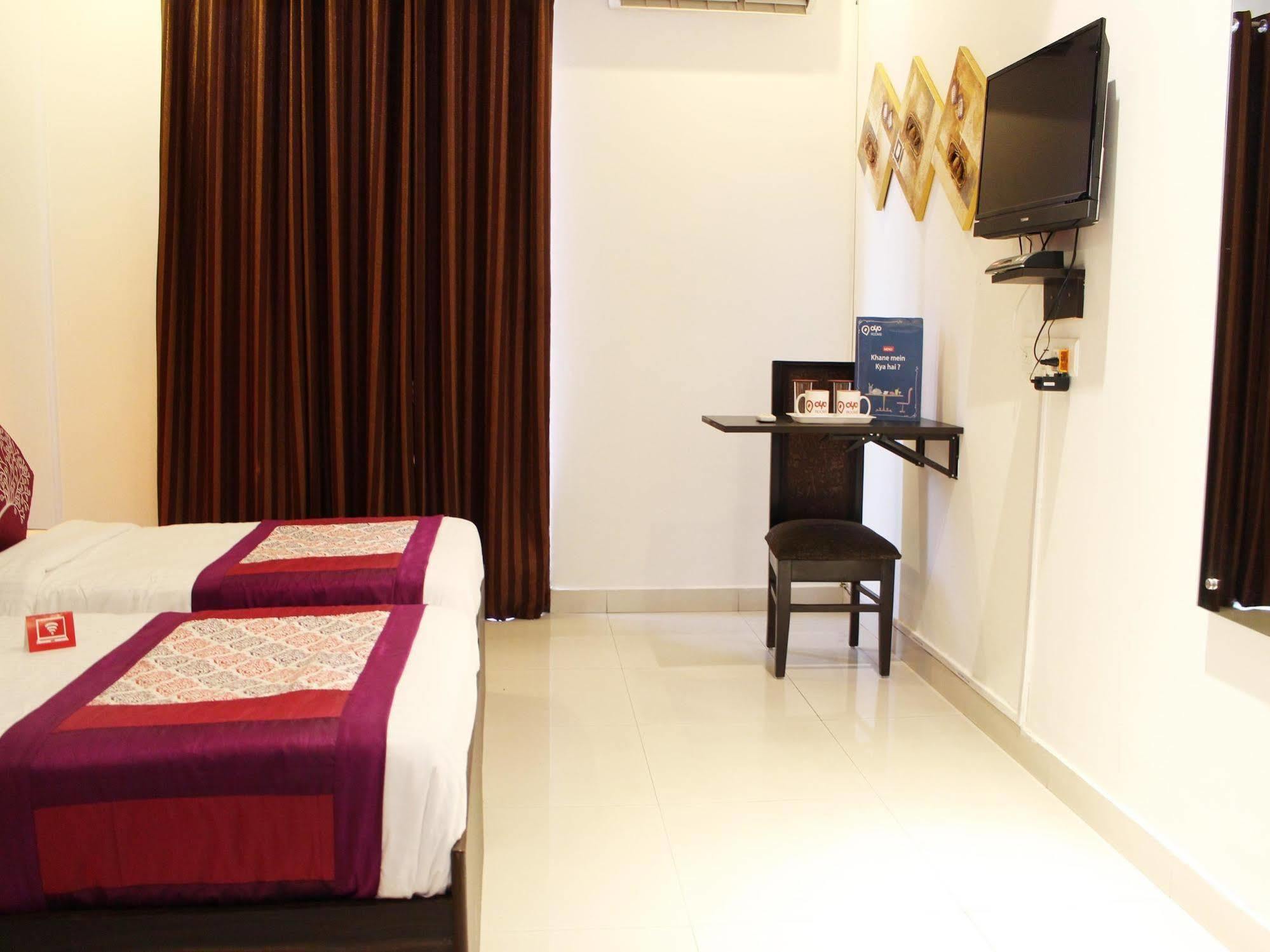 Oyo Flagship 387 Moulsari Avenue Hotel Гургаон Екстериор снимка