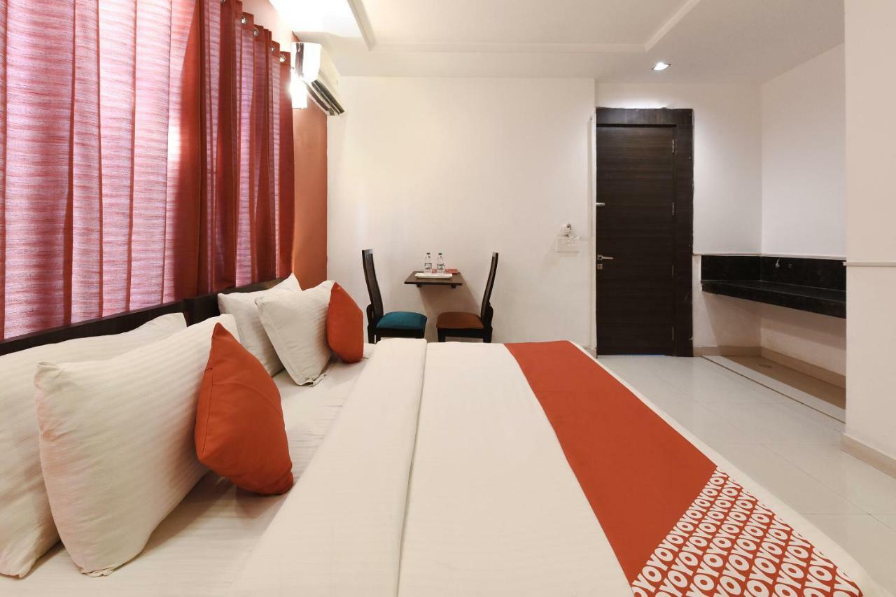 Oyo Flagship 387 Moulsari Avenue Hotel Гургаон Екстериор снимка