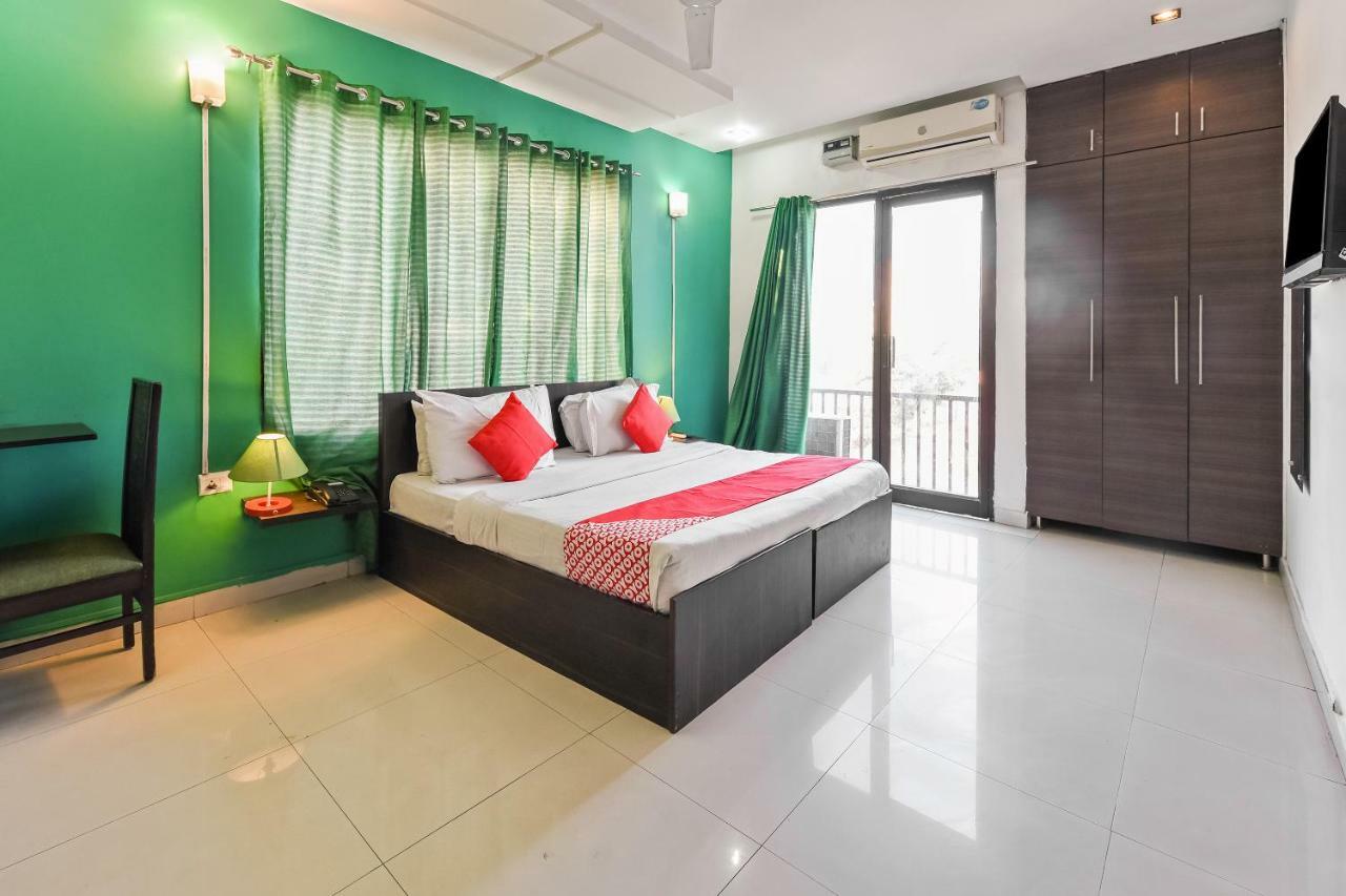 Oyo Flagship 387 Moulsari Avenue Hotel Гургаон Екстериор снимка
