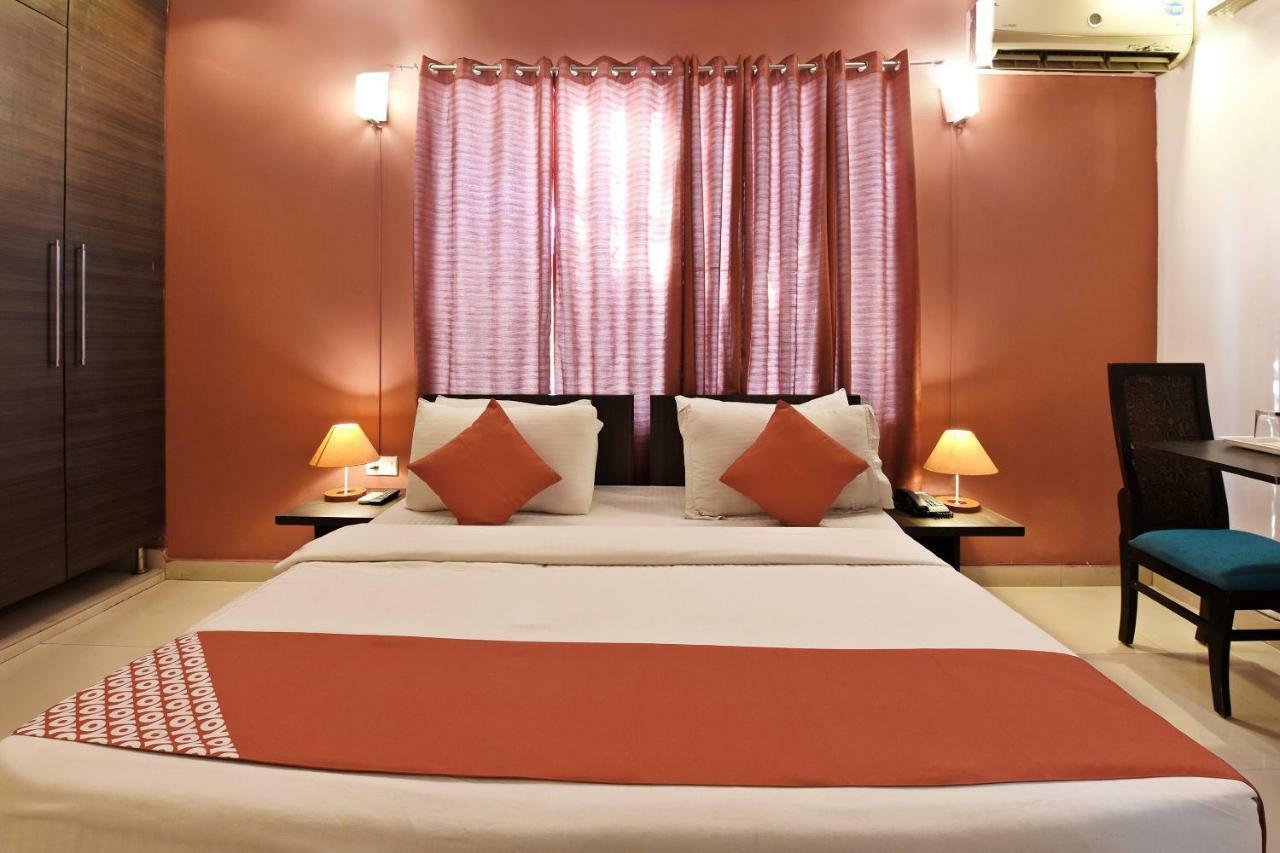 Oyo Flagship 387 Moulsari Avenue Hotel Гургаон Екстериор снимка